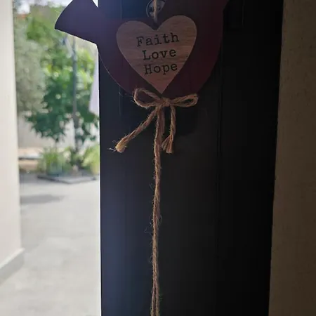 Il 10 Settembre Πανσιόν Enas